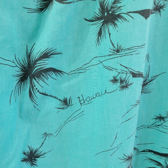 Vintage Hawaiian Dress - Picture 2 of 7